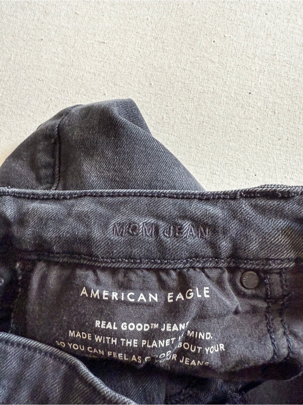 American Eagle Mom Jeans Black High Rise Stretch Denim Size 6 - Picture 4 of 8